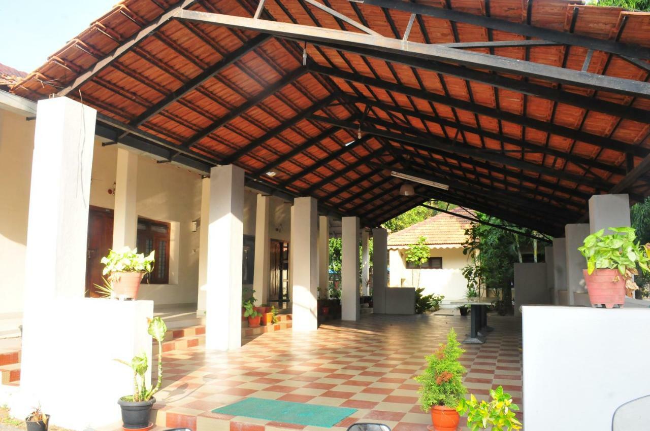 Kstdc Hotel Mayura Velapuri Belur エクステリア 写真